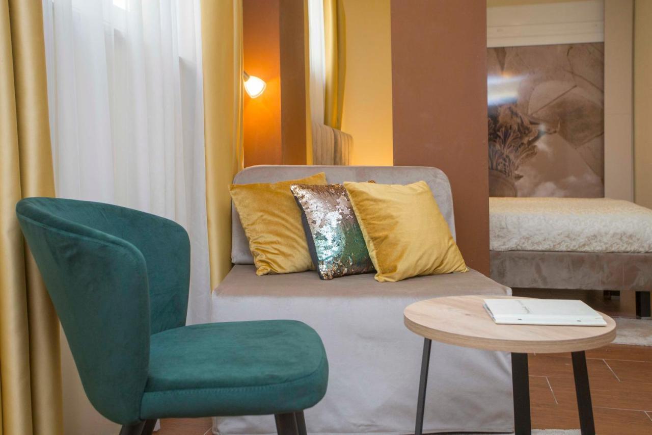 Authentic Luxury Rooms Split Exterior photo