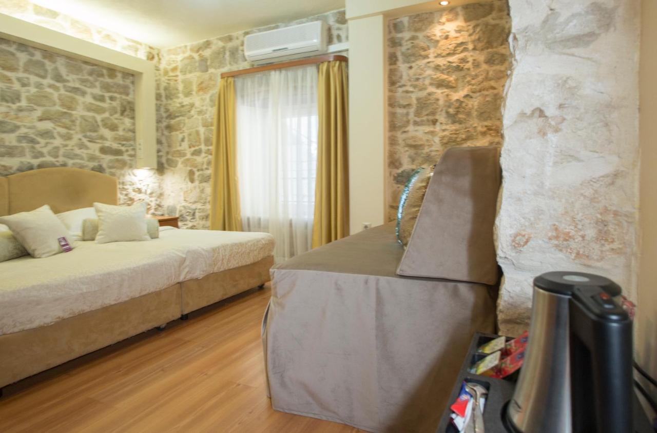 Authentic Luxury Rooms Split Exterior photo